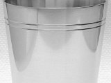 Neutrale Becher